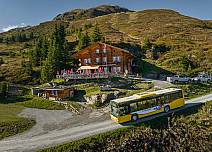 Grindelwald bus takes us from Grindelwald to the Restaurant Waldspitz bus stop. (bei Klick vergrösserte Ansicht Bild)